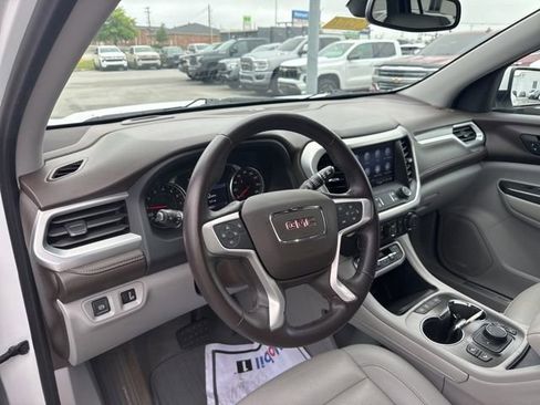 Used 2023 GMC Acadia SLT FWD image 11