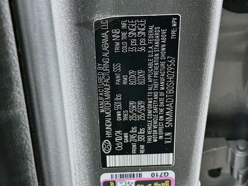 Used 2025 Genesis GV70 2.5T AWD/4WD image 12