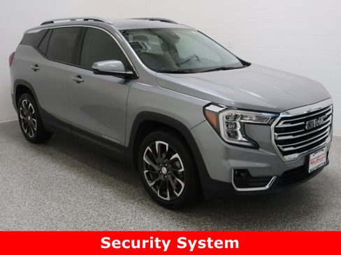 Used 2023 GMC Terrain SLT image 4