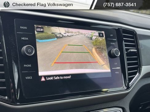 Used 2022 Volkswagen Atlas Cross Sport SE image 38