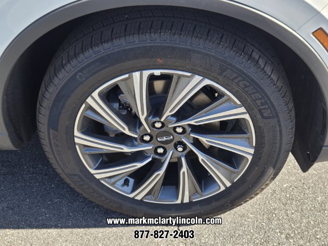 New 2026 Lincoln Aviator AWD image 16