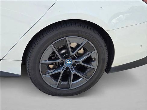 Used 2024 BMW i4 xDrive40i AWD/4WD image 24