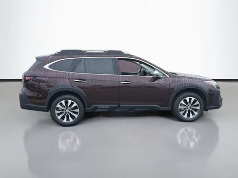 Used 2024 Subaru Outback Touring AWD/4WD image 4