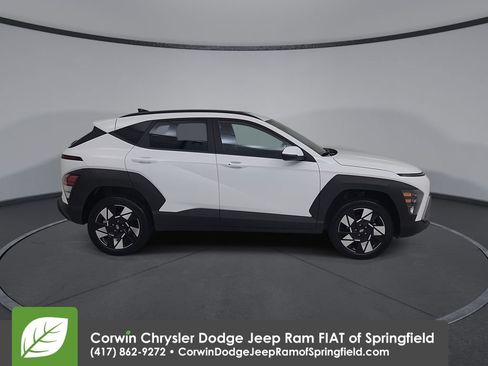 Used 2025 Hyundai Kona SEL AWD/4WD image 17