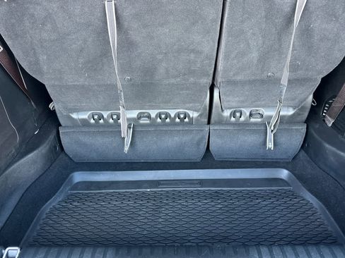 Used 2025 Chrysler Pacifica Select w/ Uconnect Theater Family Group image 17