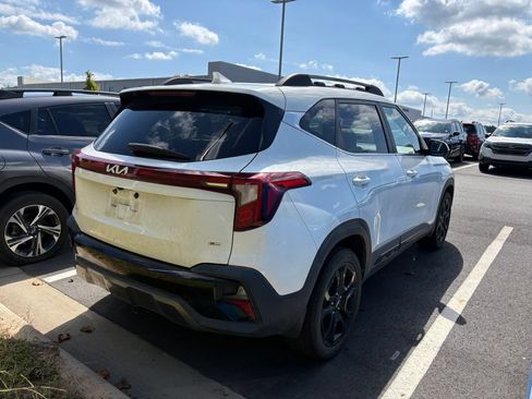 Used 2024 Kia Seltos X-Line AWD/4WD image 6