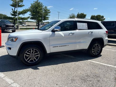 Used 2022 Jeep Grand Cherokee Limited AWD/4WD image 16