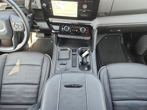 Used 2026 GMC Sierra 2500 AT4X AWD/4WD image 19