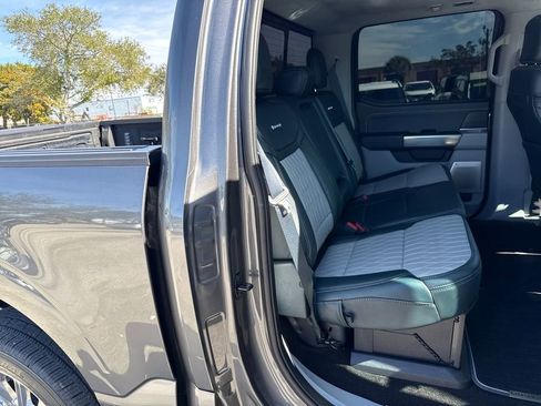 Used 2022 Ford F150 Limited image 32