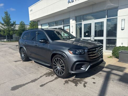 Used 2024 Mercedes-Benz GLS 450 4MATIC image 1