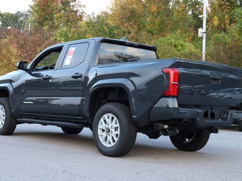 New 2025 Toyota Tacoma SR5 image 17