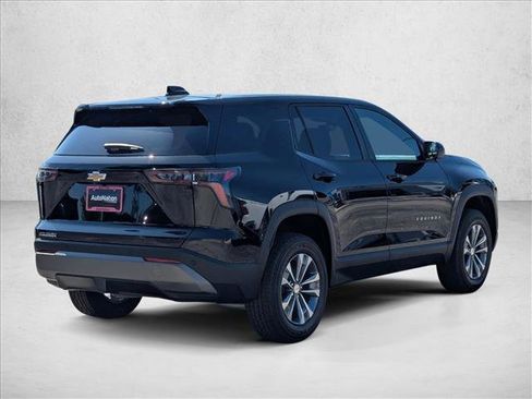 New 2026 Chevrolet Equinox LT FWD image 2