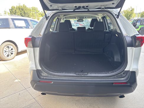 Used 2020 Toyota RAV4 XLE Premium w/ All Weather Liner Package AWD/4WD image 29