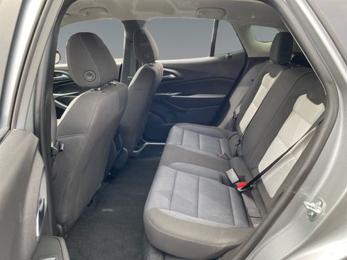 Used 2025 Chevrolet Trax LS FWD image 13