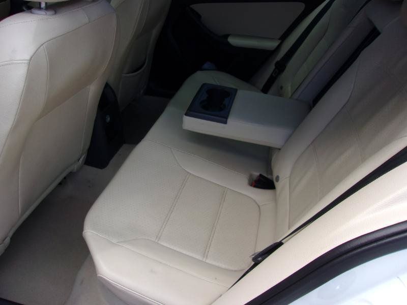 Used 2015 Volkswagen Jetta SE FWD image 18