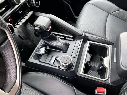 Used 2024 Toyota Tacoma TRD Off-Road w/ TRD Off Road Premium Package image 16