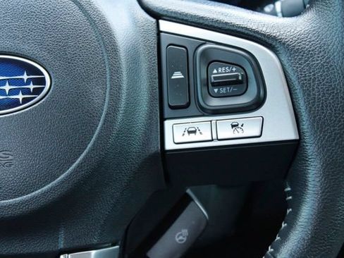 Used 2017 Subaru Forester 2.5i Touring AWD/4WD image 20