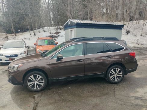 Used 2019 Subaru Outback 2.5i Limited image 3