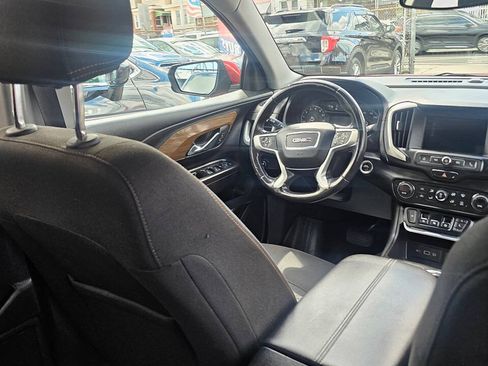 Used 2018 GMC Terrain SLE w/ Driver Convenience Package FWD image 8