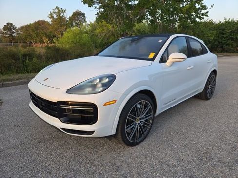 Used 2020 Porsche Cayenne Turbo image 1