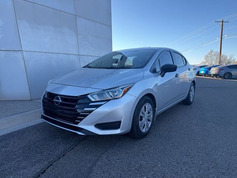 Used 2023 Nissan Versa S w/ Trunk Package image 2