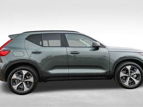 New 2026 Volvo XC40 B5 Plus w/ Protection Package Premier image 4
