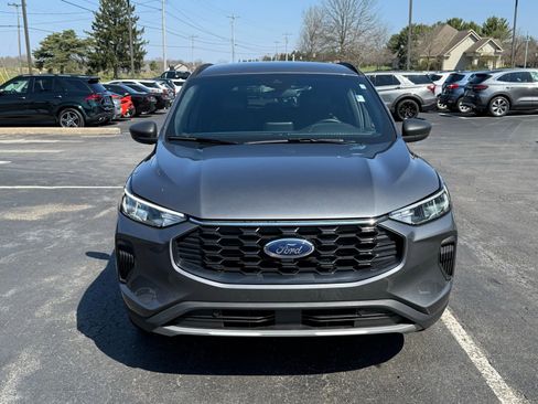 Used 2025 Ford Escape ST-Line FWD image 9