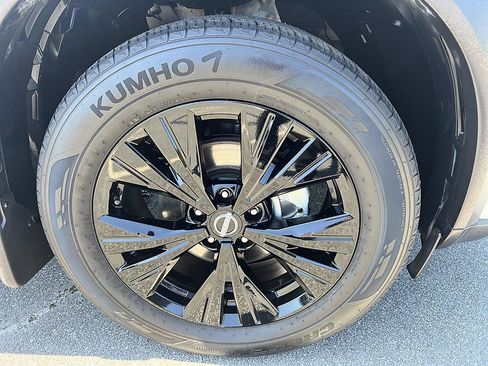 Certified 2023 Nissan Rogue SV w/ SV Premium B Package FWD image 12