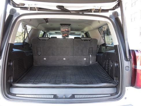 Used 2016 Chevrolet Suburban LT image 27