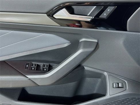 New 2025 Volkswagen Jetta SEL image 16