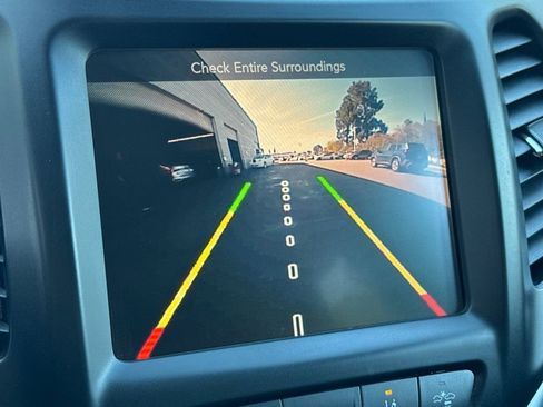 Used 2014 Jeep Cherokee Limited w/ Technology Group image 18