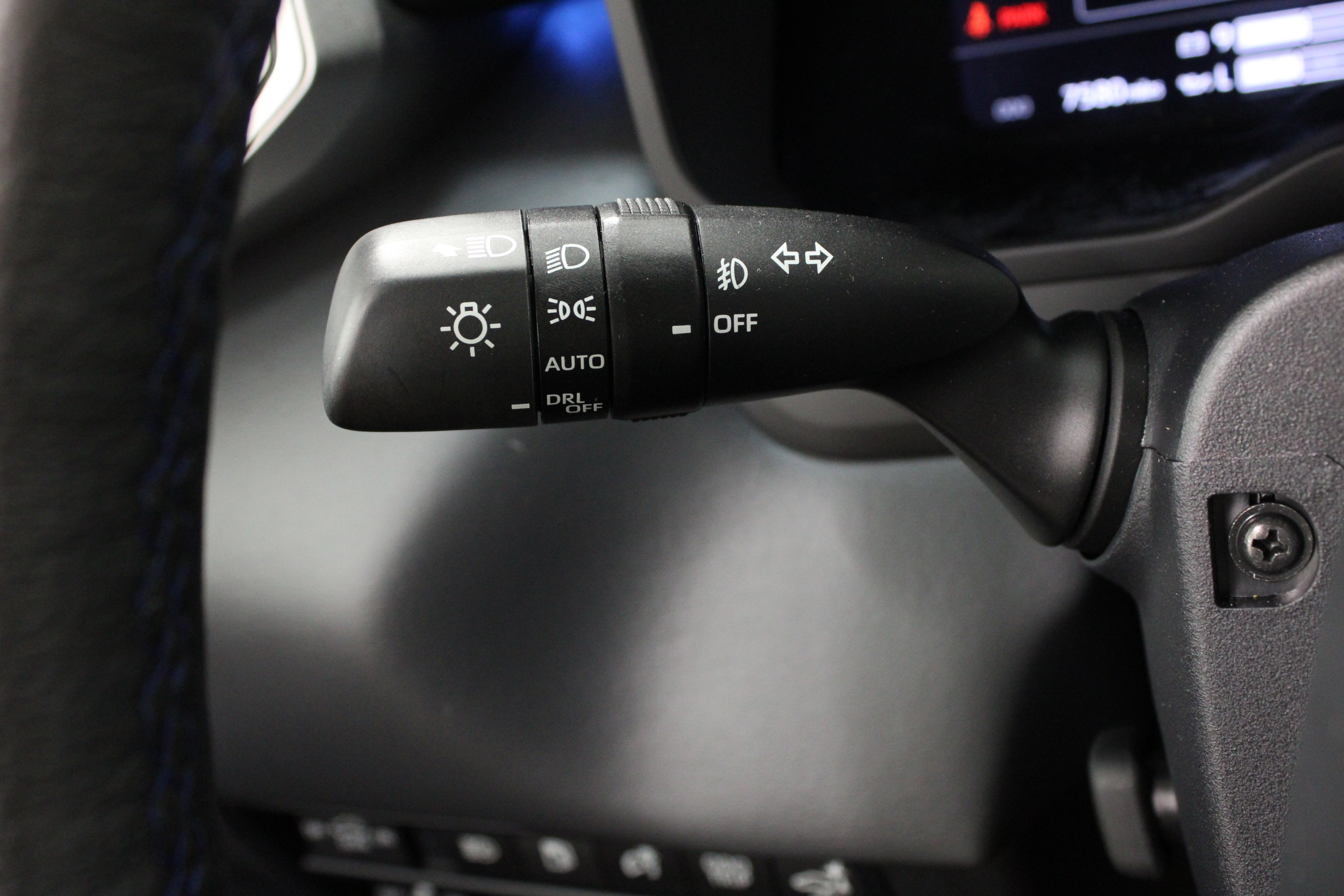 Used 2023 Toyota Tundra Platinum w/ Advanced Package AWD/4WD image 30