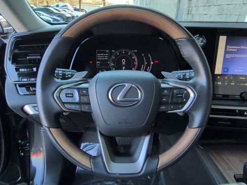 Used 2023 Lexus RX 350 Premium image 25