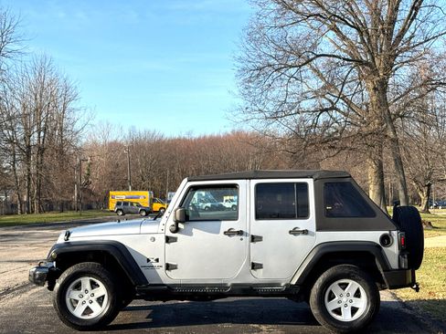 Used 2008 Jeep Wrangler Unlimited X image 9