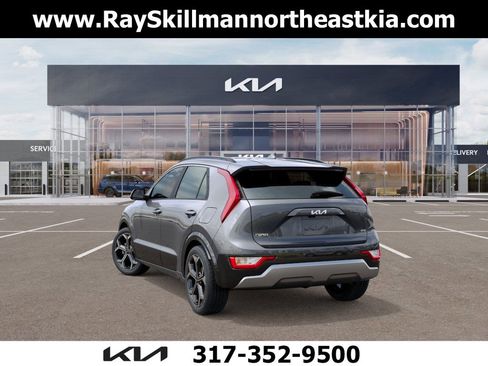 New 2025 Kia Niro EX Touring image 4