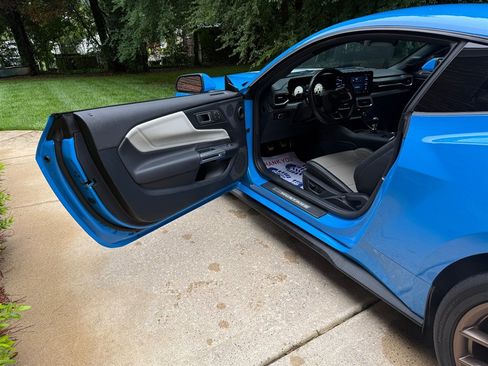 Used 2024 Ford Mustang GT Premium RWD image 41