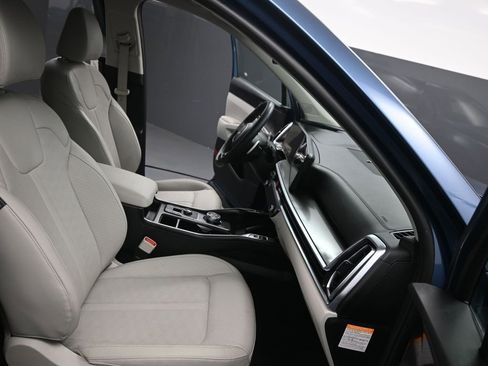 New 2025 Kia Sorento EX image 41