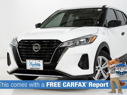 Used 2021 Nissan Kicks S image 2