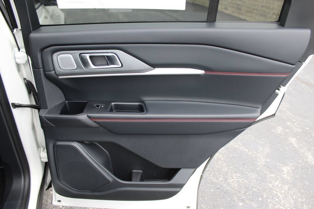 New 2026 Ford Explorer ST w/ Sun And Sound Package AWD/4WD image 13
