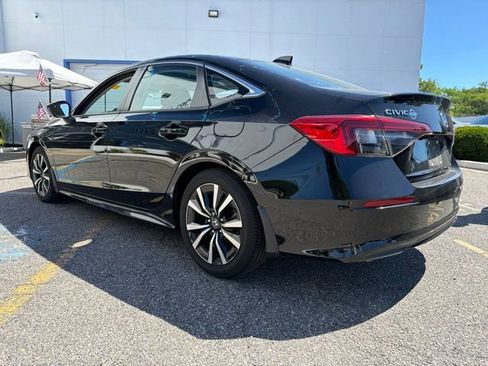 Used 2024 Honda Civic EX image 7