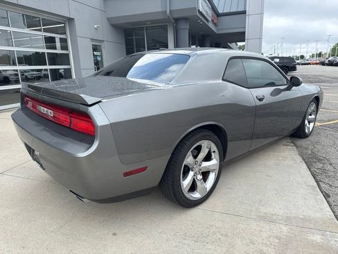 Used 2012 Dodge Challenger R/T RWD image 5
