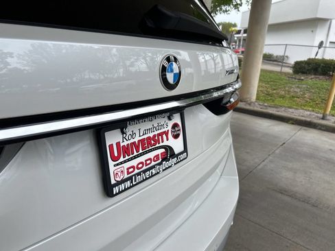 Used 2023 BMW X7 xDrive40i w/ Premium Package AWD/4WD image 19