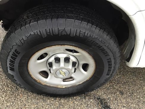 Used 2020 Chevrolet Express 2500 Extended w/ Communications Package image 13