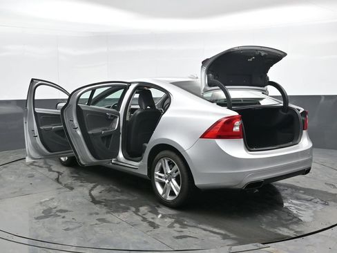 Used 2014 Volvo S60 T5 image 26