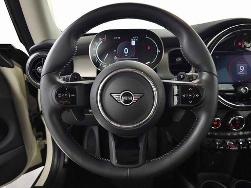 Used 2022 MINI Cooper S w/ Premium Package image 18