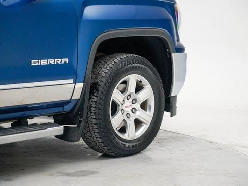 Used 2017 GMC Sierra 1500 SLT w/ Suspension Package, Off-Road image 7