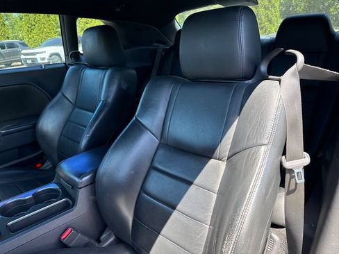Used 2009 Dodge Challenger R/T w/ Sound Group RWD image 20