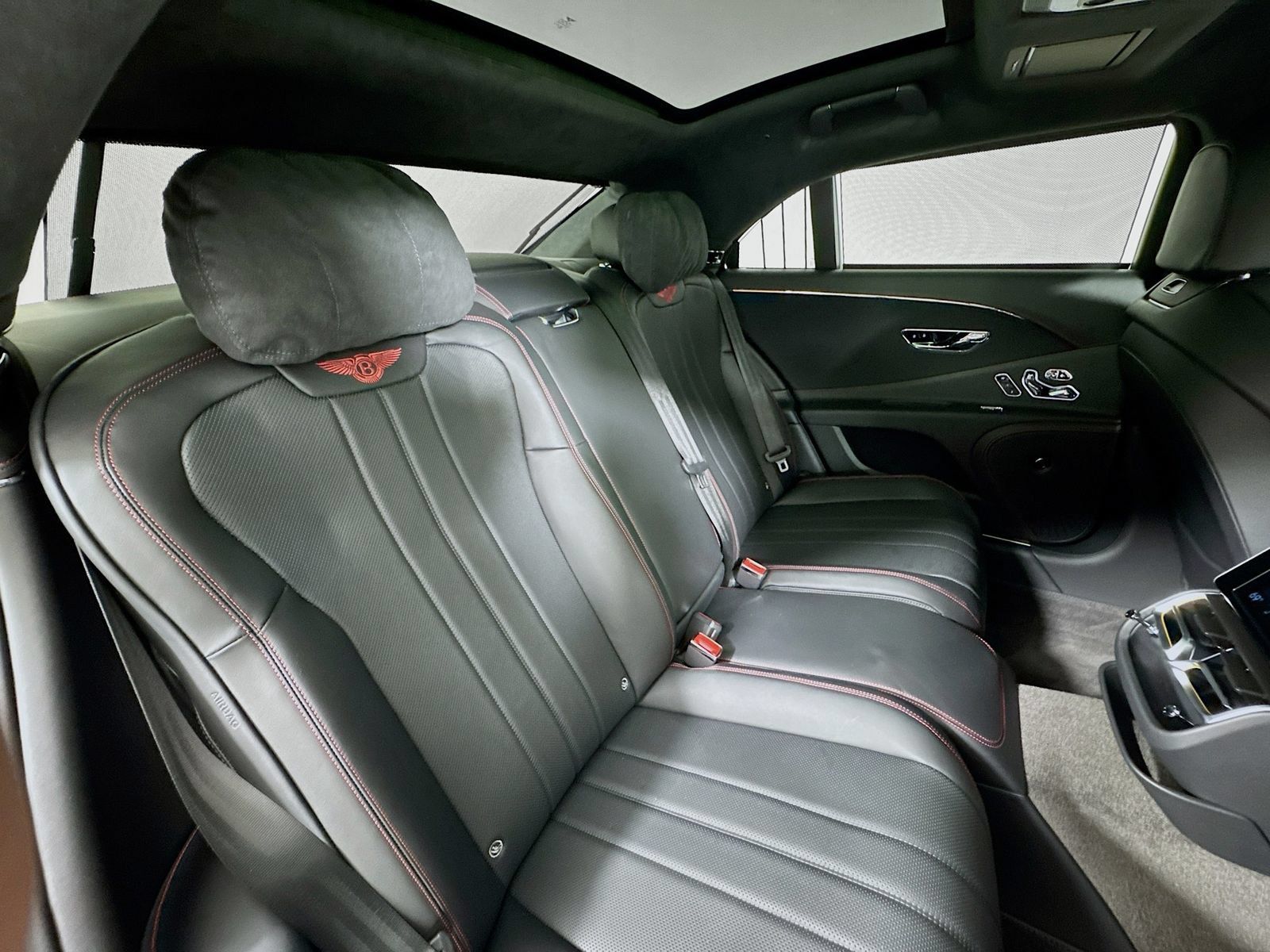 Used 2026 Bentley Flying Spur V8 AWD/4WD image 27