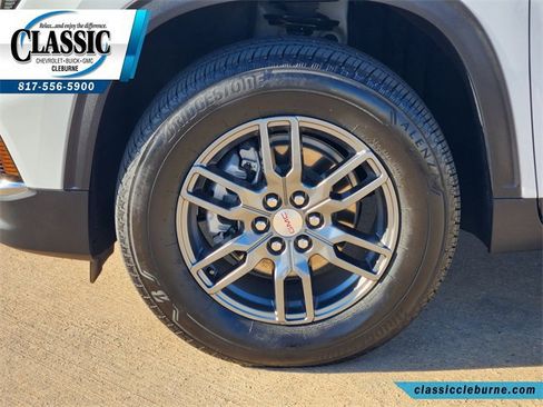 Used 2025 GMC Acadia Elevation image 12