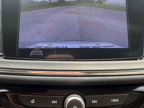 Used 2020 Buick Enclave Essence FWD image 29
